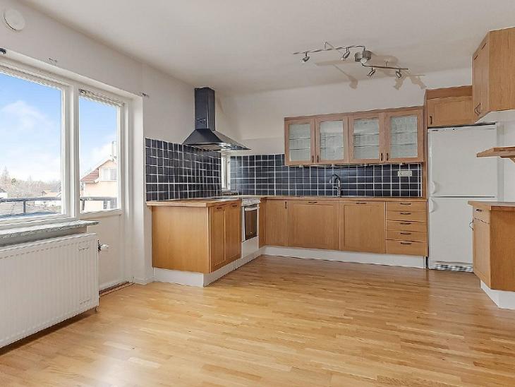 Bostad Gullbovägen 6 Västerås