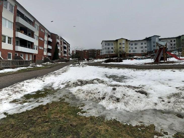 Johannesbergsgatan 1E - Skuggan-gärdesta, Sala